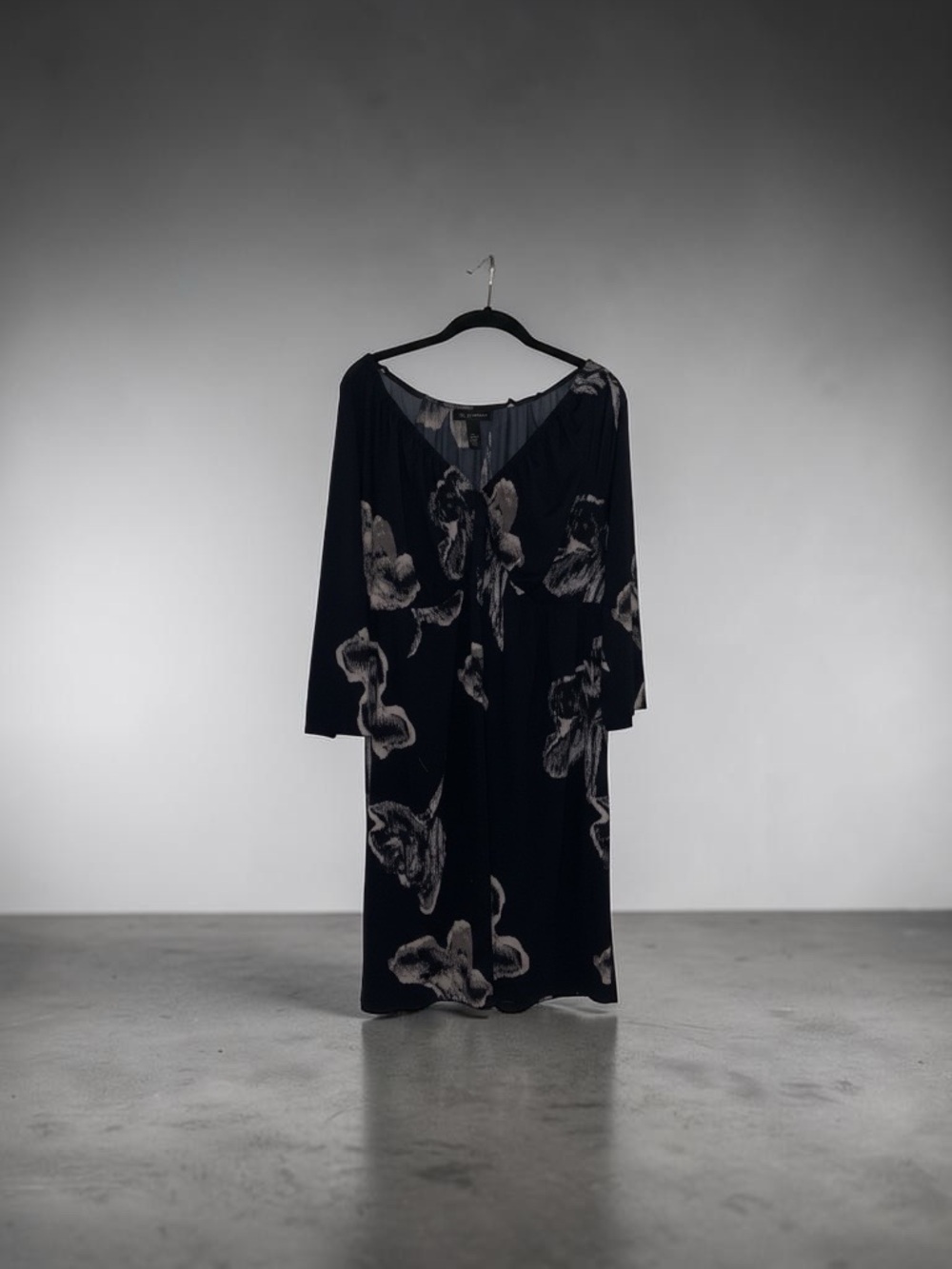 Black Floral Sheath Dress with Knee-Length 3/4 Sleeve V-Neck